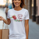 T-shirt Quinceanera Corte de Honor Élégante rose rouge flo<br><div class="desc">Chemises Quinceanera personnalisées pour votre Court de Honor. Matching Mis Quince Anos tshirt disponible pour les damas et quinceneara à porter ensemble pour des répétitions de danse, des voyages d'achat, etc. Le design floral a un agencement féminin et élégant de roses d'aquarelle et de rosebuds dans les tons rose et...</div>