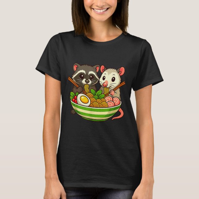 T-shirt Raccoon And Ossum Eating Ramen Noodles  (Devant)