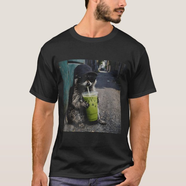 T-shirt Raccoon drinking matcha latte funny animal meme me (Devant)