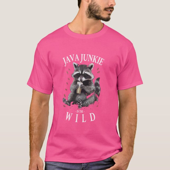 T-shirt Raccoon tenant café Java Junkie Racoon (Devant)