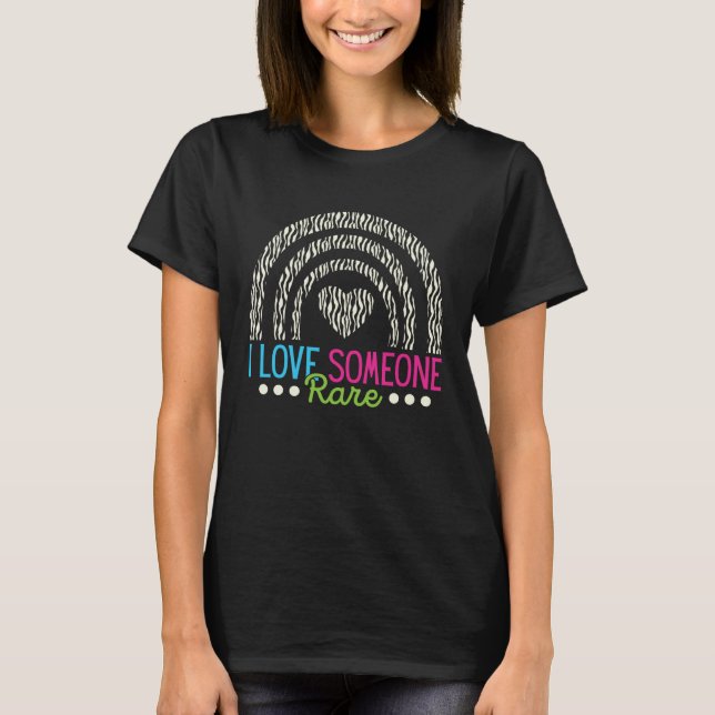 T-shirt Rainbow Rare Disease Awareness I Love Someone Rare (Devant)