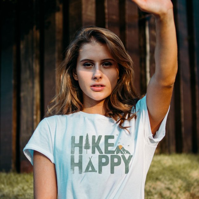 T-shirt Randonnée Happy Camper Hiker Famille de Randonnées (Hike Happy Camper Hiker Hiking Family Personalized T-Shirt)