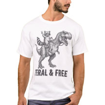 Raton laveur sauvage et libre montant un T-Rex drô