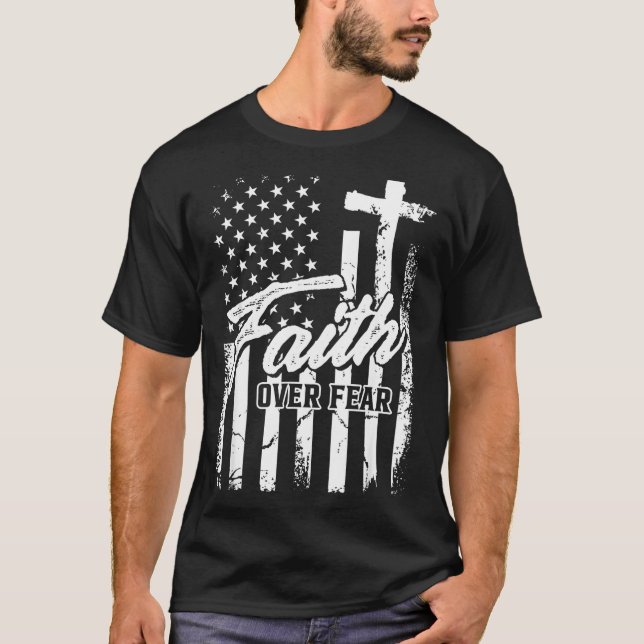 T-shirt Red Dom Shirt Faith Over Fear Usa Flag Patriotic  (Devant)
