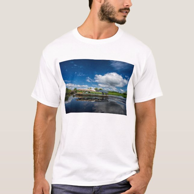 T-shirt Réflexion de bateau de touristes (Devant)