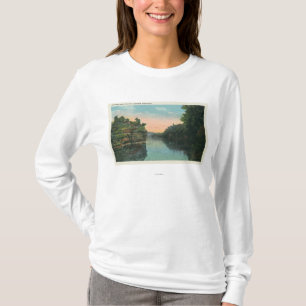 T-shirt Regard au-dessus du barrage de réservoir d'Ashoka