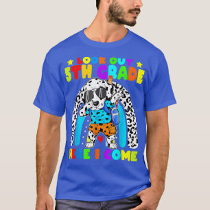 T-shirt Regardez Les Mets De 5E Année De Retour À L'École