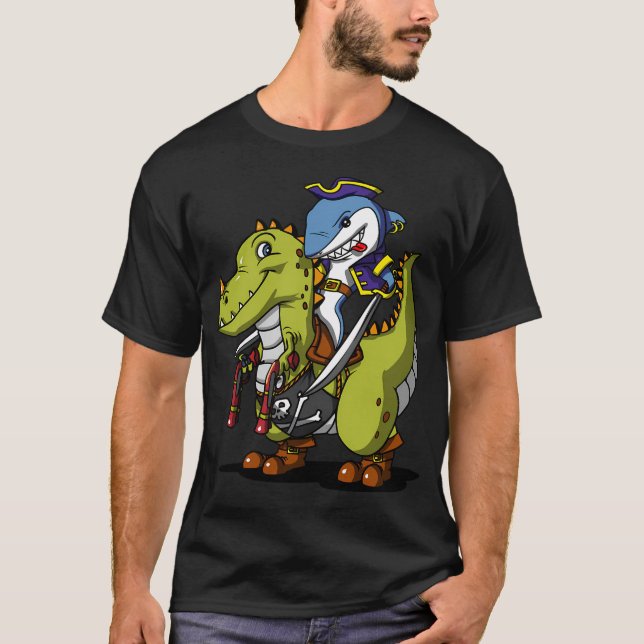 T-shirt Requin Pirate à Cheval sur un Dinosaure T-Rex (Devant)