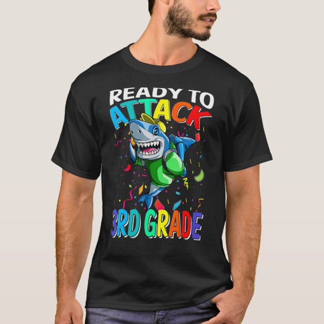 T-shirt Requin Prêt À Attaquer Un Garçon De 3E Année À L'É (Devant)