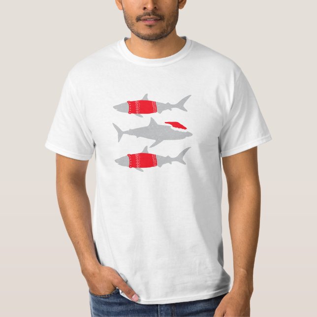T-shirt Requins de Noël en chapeaux de Père Noël et pulls (Devant)