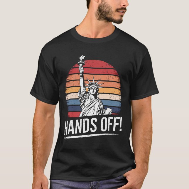 T-shirt Résiste Statue De La Liberté Mains Hors Prot (Devant)