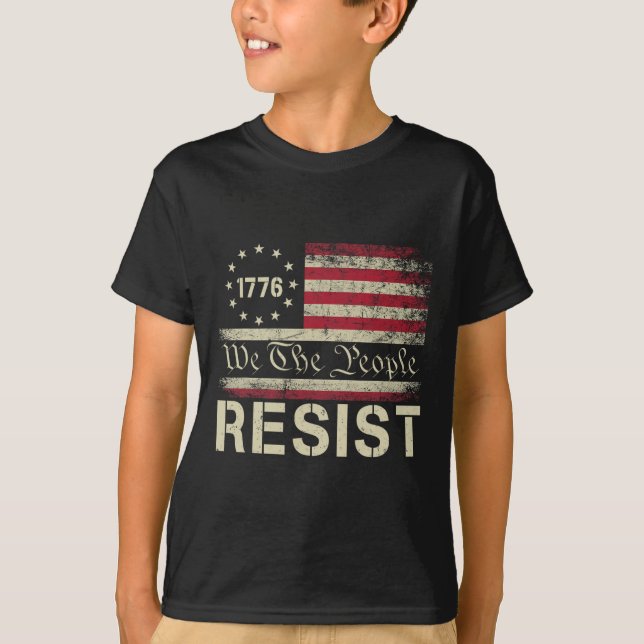 T-shirt Résister À Trump Manifester Contre Le Drapeau Poli (Devant)