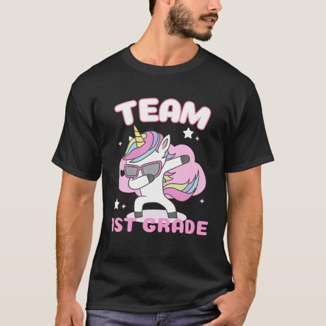 T-shirt Retourner À L'Équipe De L'École 1E Classe Dabbing  (Devant)