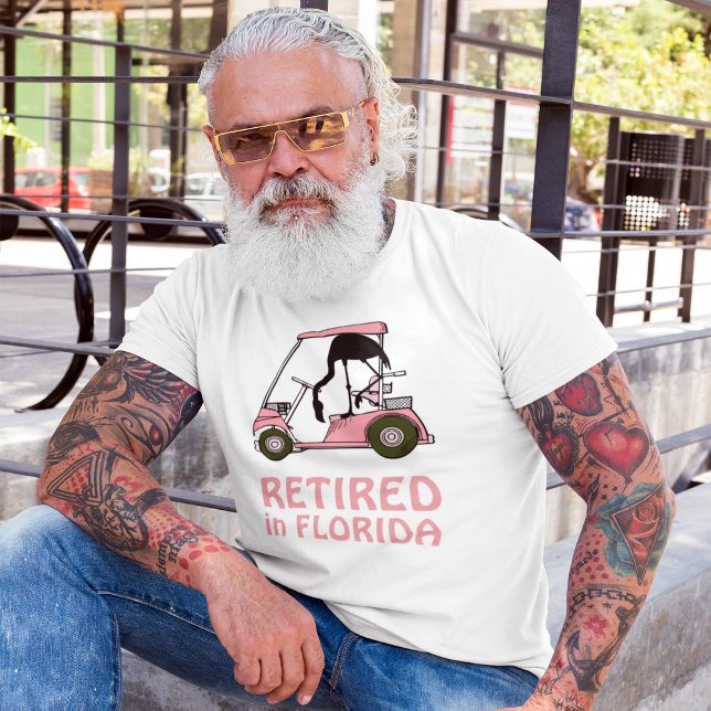 T-shirt Retraité en Floride Funny Golf Panier et Flamant r (senior man wearing a retired in florida tshirt with golf cart and flamingo)