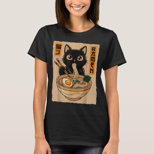 T-shirt Retro Anime Kawaii Black Cat Eating Ramen Noodles  (Devant)