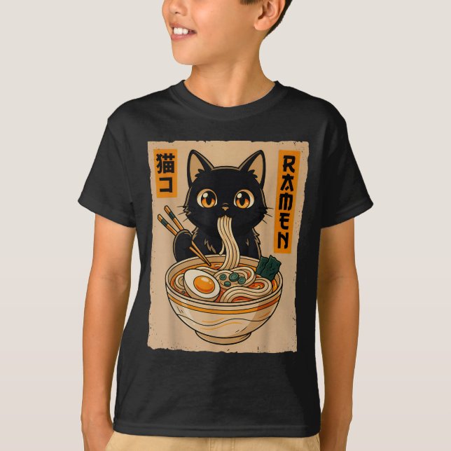 T-shirt Retro Anime Kawaii Black Cat Eating Ramen Noodles  (Devant)