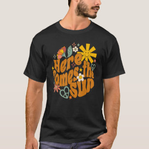T-shirt Retro Daisy Rainbow Sunrise Voici La Hip Du Soleil
