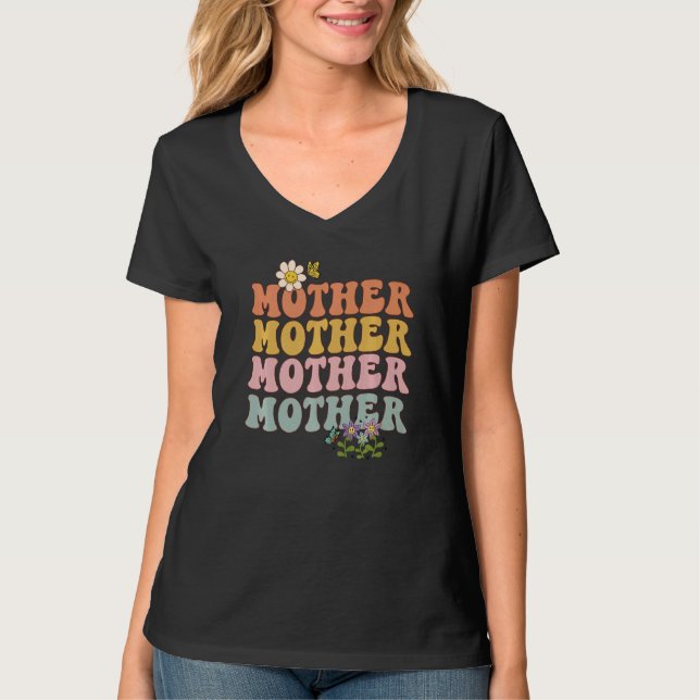 T-shirt Retro groovy Mother wavy words with flowers and bu (Devant)