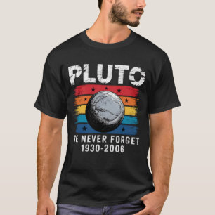 T-shirt Rétro Pluto On N'oublie Jamais Justice pour Pluto