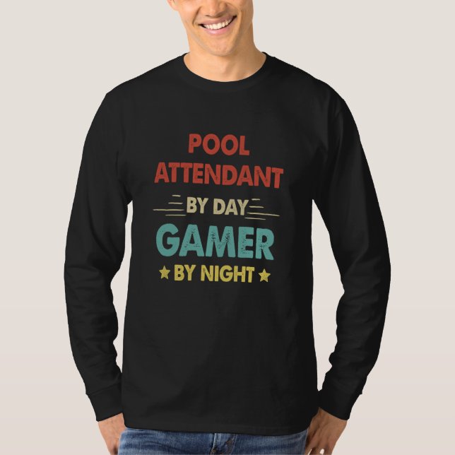 T-shirt Retro Pool Attendant By Day Gamer By Night (Devant)