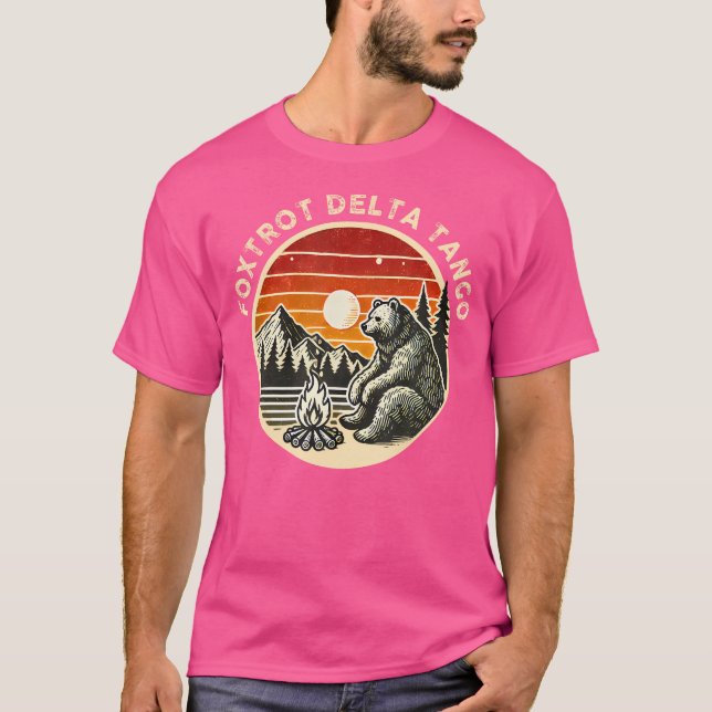 T-shirt Rétro Resist Bear Camping Randonnées Foxtrots Delt (Devant)