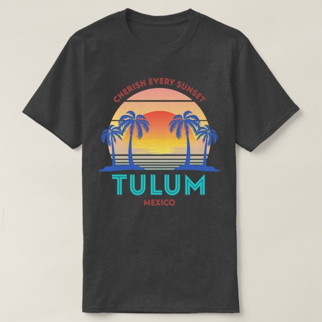 T-shirt Retro Tulum Beach Cherche chaque coucher de soleil (Design devant)