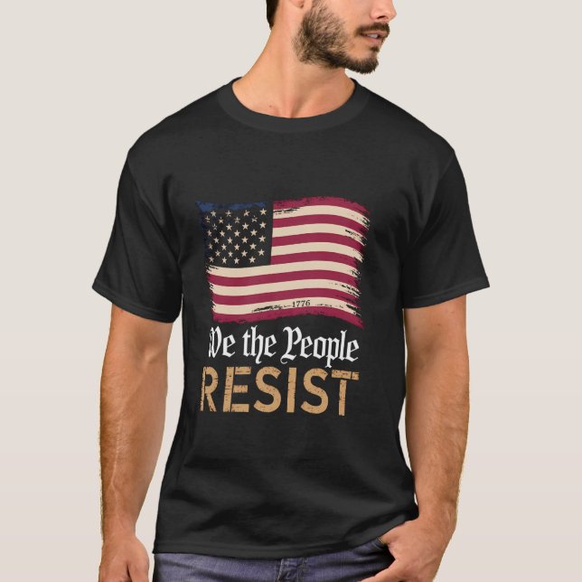 T-shirt Retro We The People Resist Political US Flag Men W (Devant)