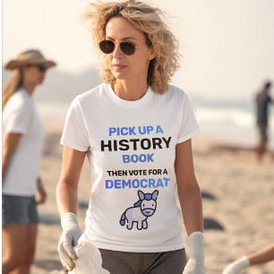 T-shirt Retrouvez un livre d'histoire. Votez ensuite pour