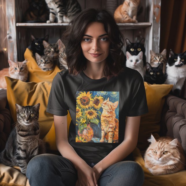 T-shirt Rêves de Tournesol (Sunflower Catnip Dreams is a playful twist on Van Gogh's iconic sunflower paintings.)