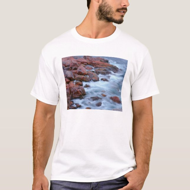 T-shirt Rivage rocheux avec de l'eau, Canada (Devant)