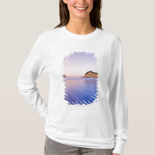 T-shirt Roche de meule de foin aux vagues bleues de