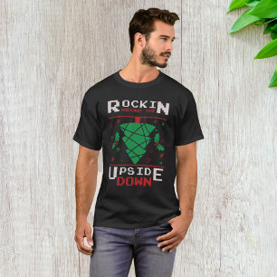 T-shirt Rocher Autour De L'Inverse Vers Le Bas