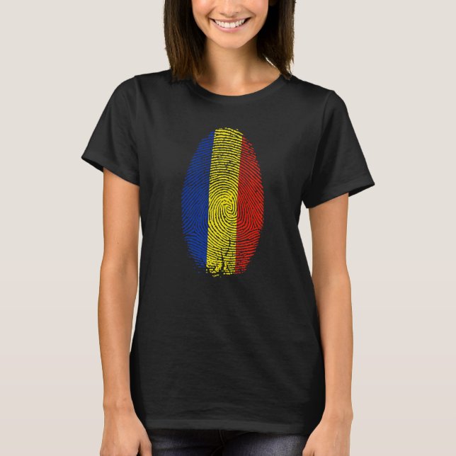 T-shirt Romania Flag Fingerprint It is in my DNA Gift for  (Devant)