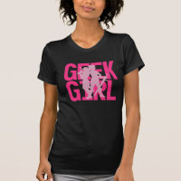 Rose de fille de geek sur la pièce en t noire