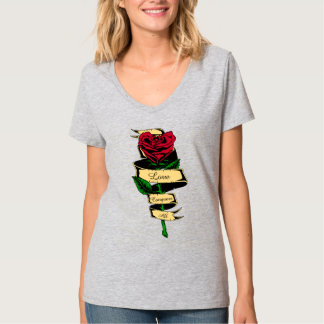 T-shirt Rose Love Conquers All pour Femme