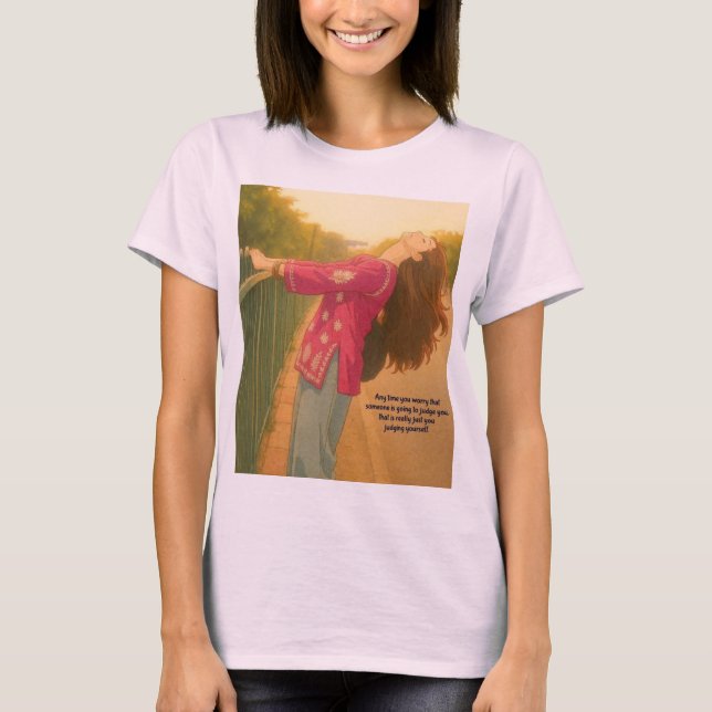 T-shirt rose mignon pour filles. (Devant)