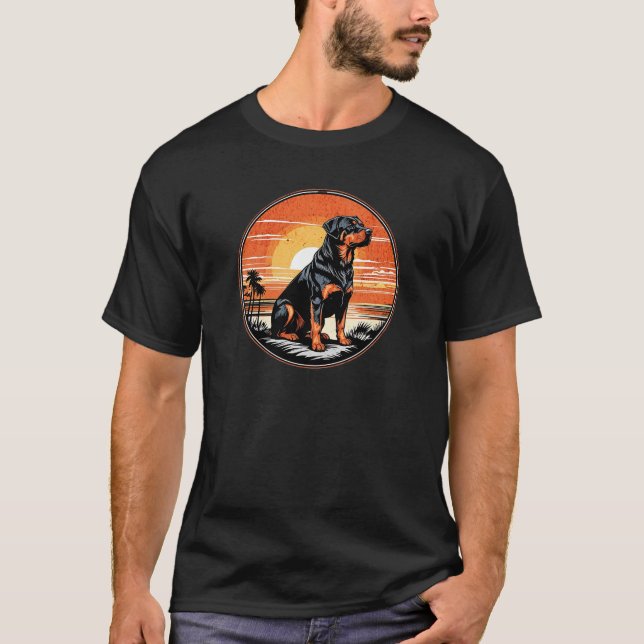 T-shirt Rottweiler contre un Sunset Retro Vintage (Devant)
