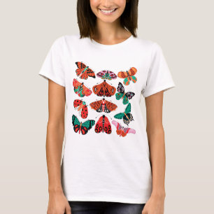 T-shirt rouge à papillon et papillon vert