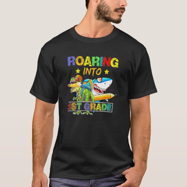 T-shirt Rouler Dans Le Requin Dinosaure De 1Ere Année Reto (Devant)