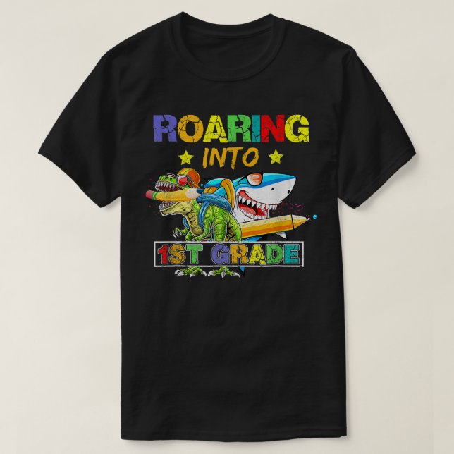 T-shirt Rouler Dans Le Requin Dinosaure De 1Ere Année Reto (Design devant)