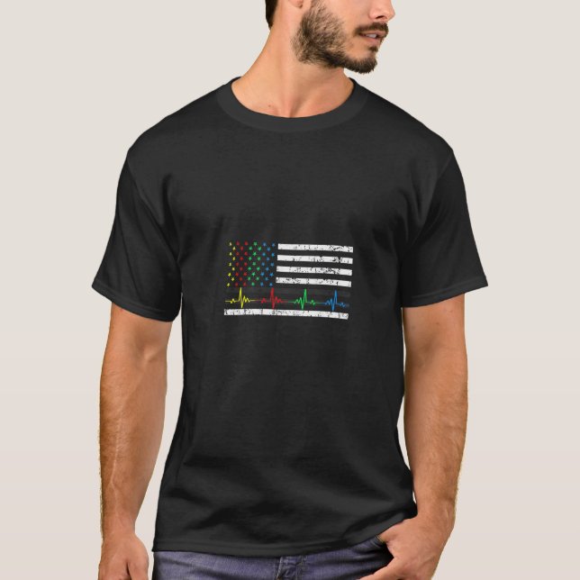 T-shirt Ruban de couleurs du drapeau américain Autism Hear (Devant)