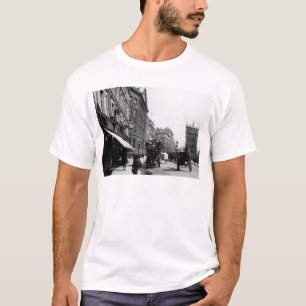T-shirt Rue de la Reine Victoria, Londres, c.1891