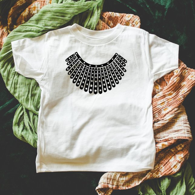 T-shirt Ruth Bader Ginsburg Célèbre RBG Collar Kids (Ruth Bader Ginsburg collar black and white RBG t-shirt.)