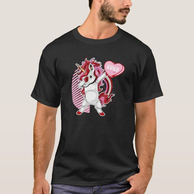T-shirt Saint Valentin mignonne Dabbing Unicorn XOXO (Devant)
