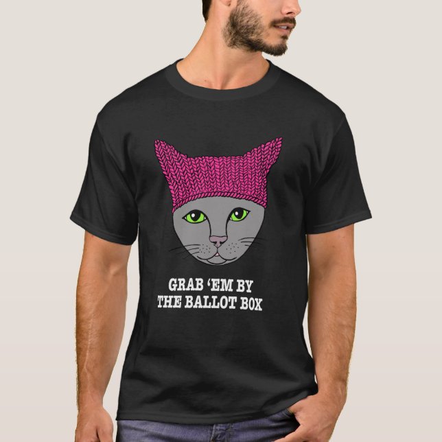 T-shirt Saisissez-les par le minou d'urne (Devant)