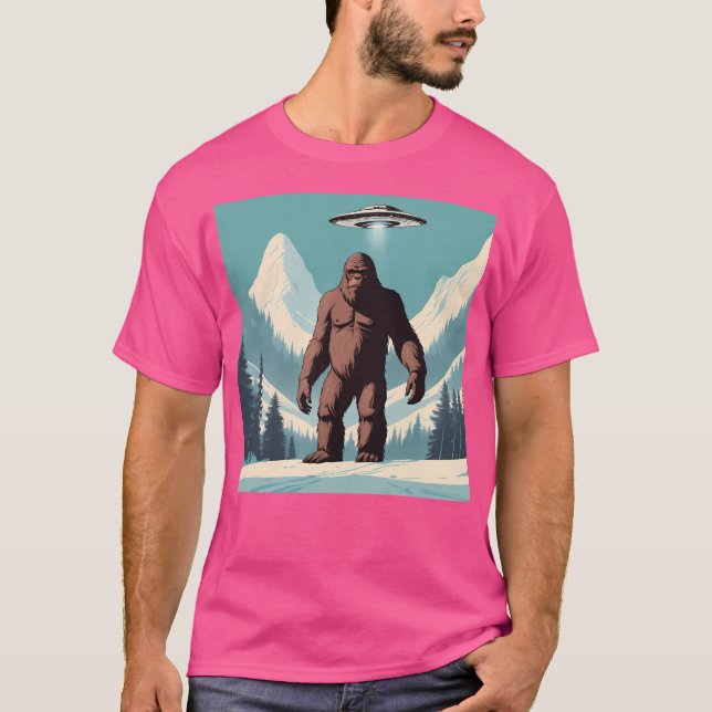 T-shirt Sasquatch Ufo Snowy Mountain (Devant)