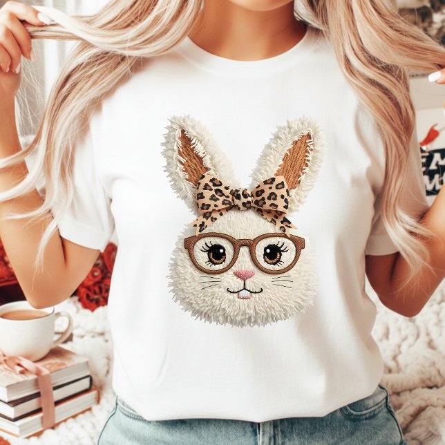 T-shirt Sassy Easter Bunny Glasses Leopard Bow Tie Women's (Créateur téléchargé)