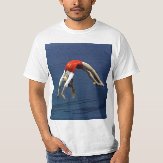 T-shirt Saut de mains arrière de Monica (Devant)