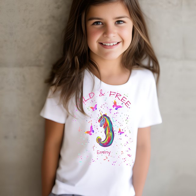 T-shirt Sauvages et licorne gratuites avec papillons (Créateur téléchargé)