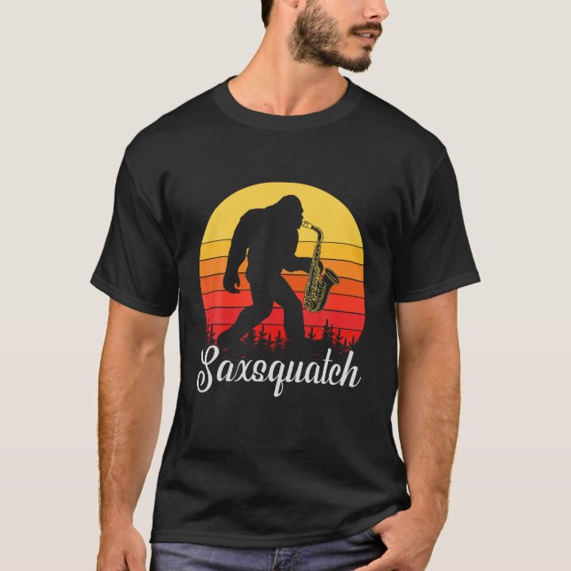 T-shirt Saxquatch Saxophone Funny Bigfoot Pun T (Devant)